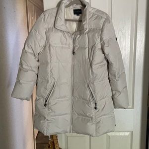 White 3/4 length puffy jacket